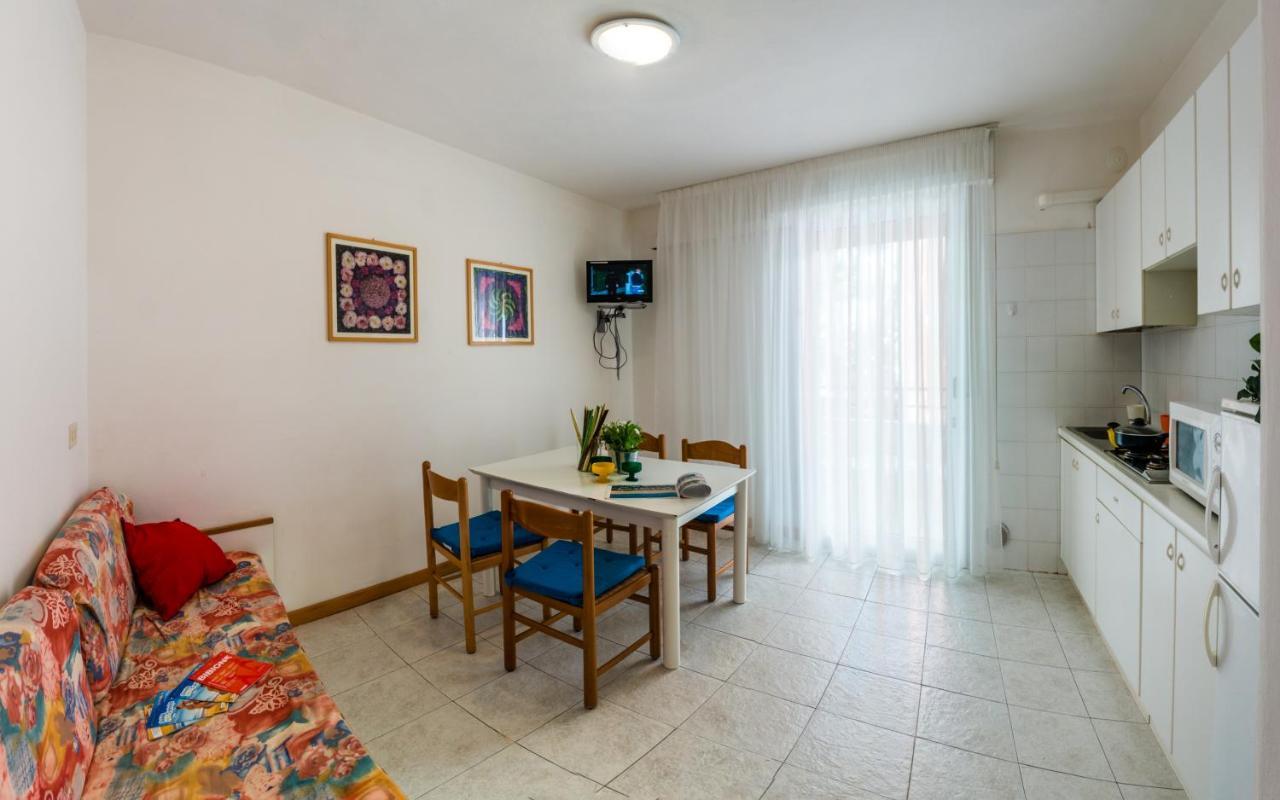 Villa Ginestra Bibione Bagian luar foto